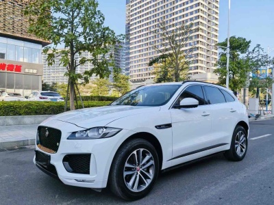 2017年2月 捷豹 F-PACE 2.0T 兩驅(qū)R-Sport運(yùn)動(dòng)版圖片