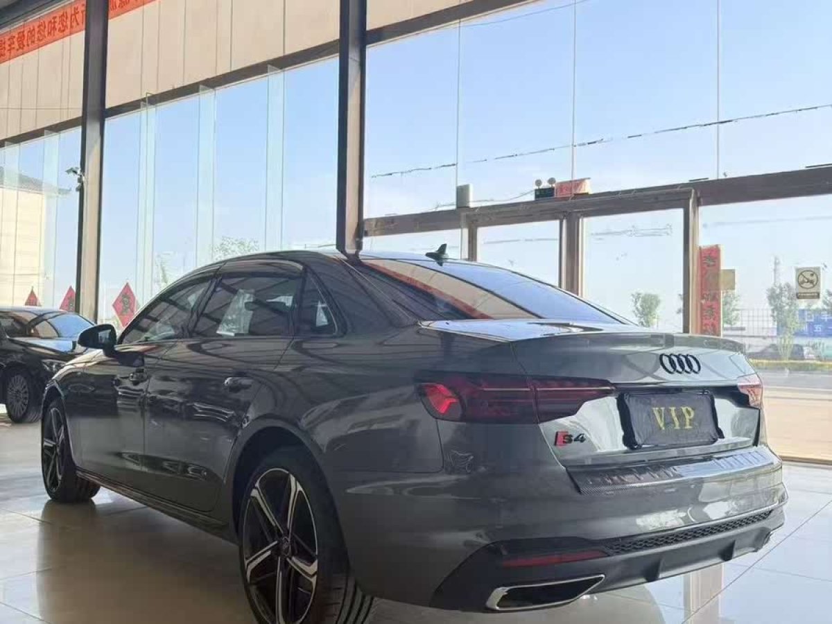 奧迪 奧迪A4L  2025款 200萬輛悅享版 40 TFSI 豪華動感型圖片