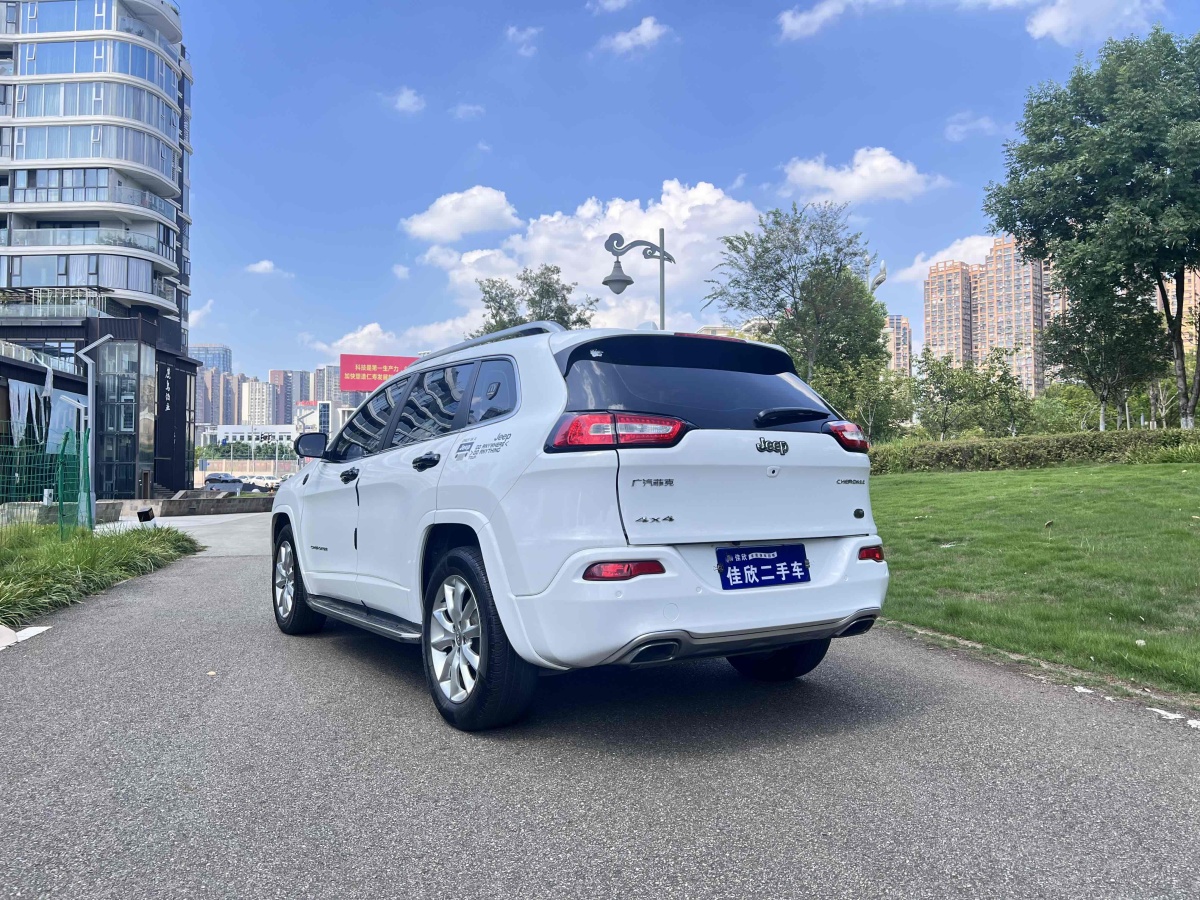 Jeep 自由光  2017款 2.4L 領(lǐng)先智能版圖片