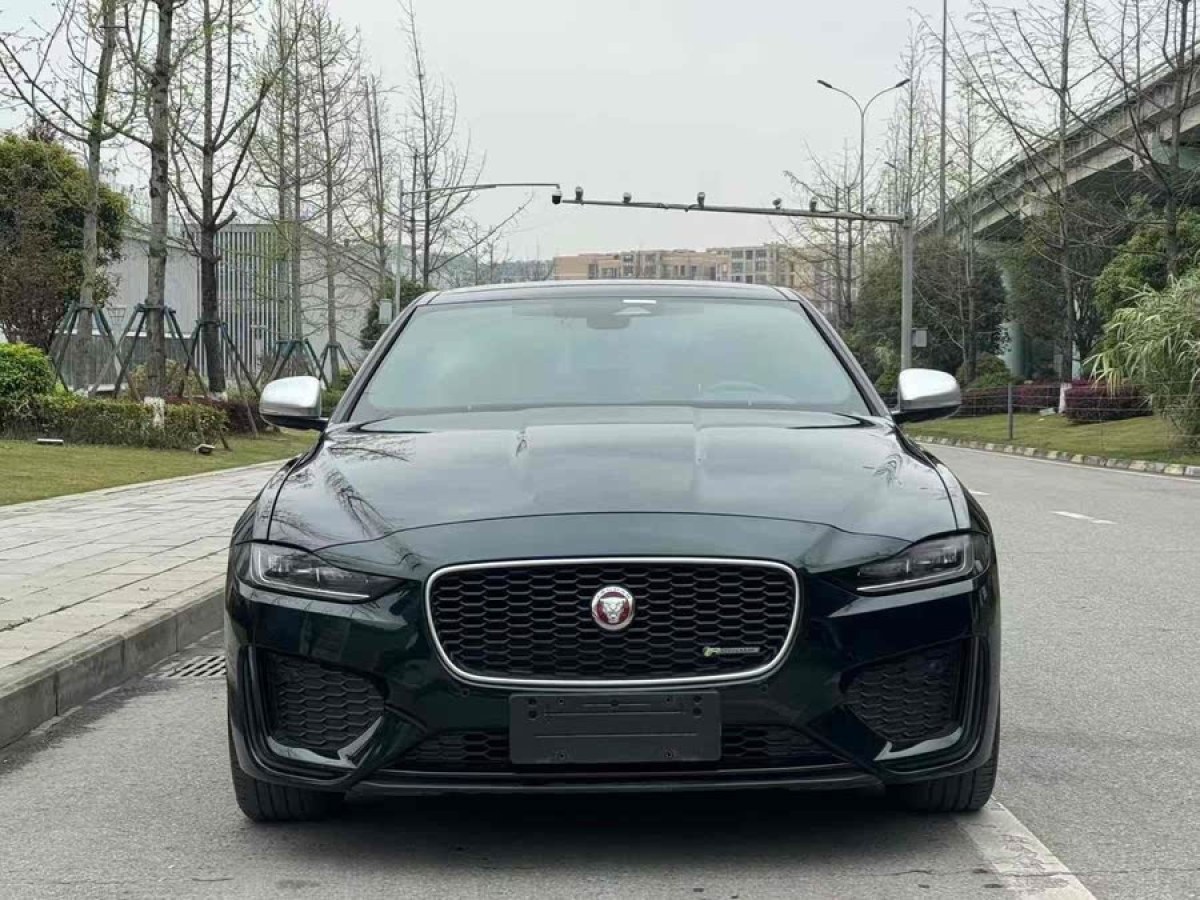 捷豹 XEL  2023款 2.0T 200PS R-DYNAMIC 青春運(yùn)動(dòng)版圖片