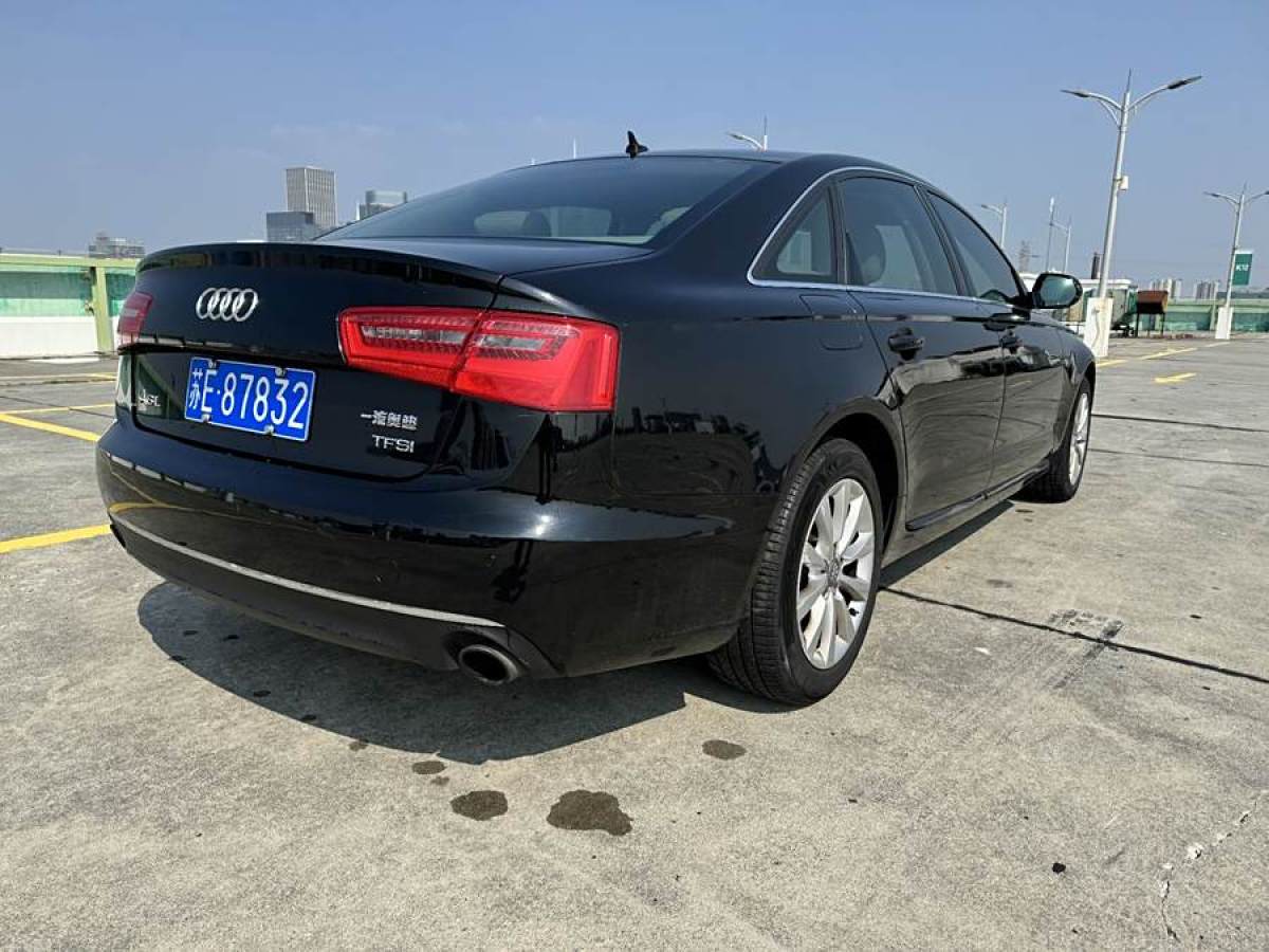 奧迪 奧迪A6L  2012款 TFSI 標(biāo)準(zhǔn)型圖片