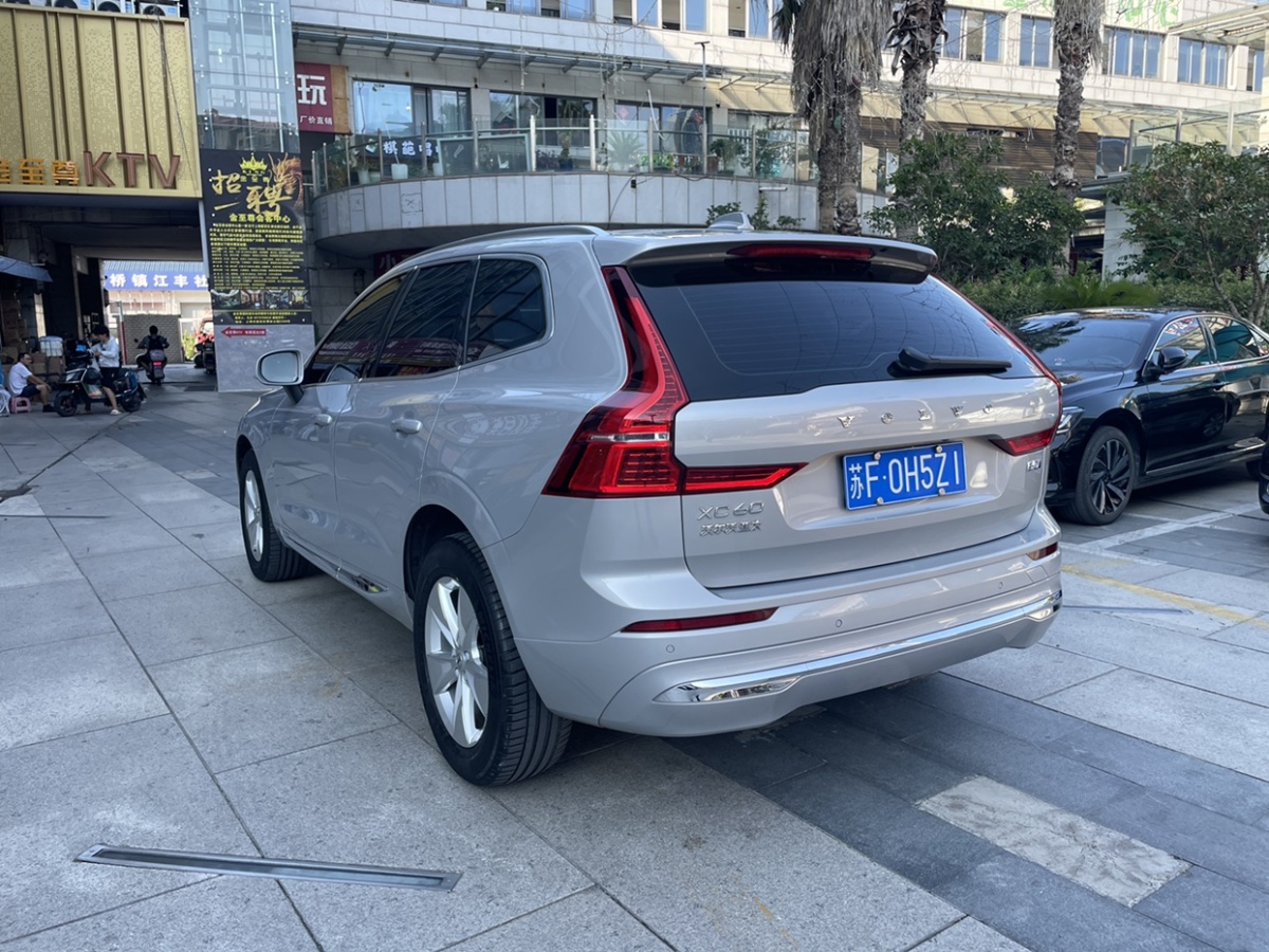 沃爾沃 XC60  2022款 B5 四驅(qū)智逸運動版圖片