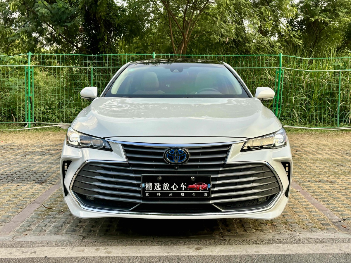 丰田 亚洲龙  2019款 双擎 2.5L XLE尊贵版 国VI图片