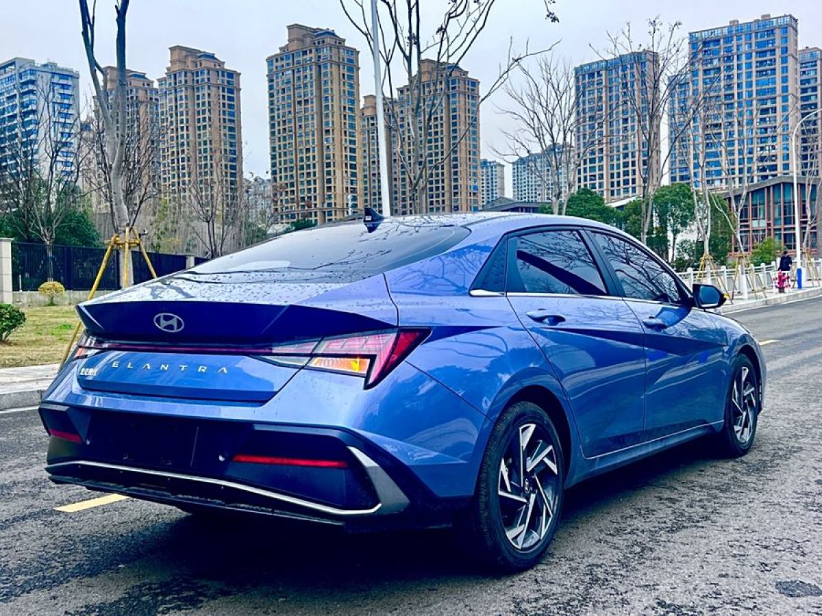 2024年12月現代 伊蘭特  2023款 1.5L CVT LUX尊貴版