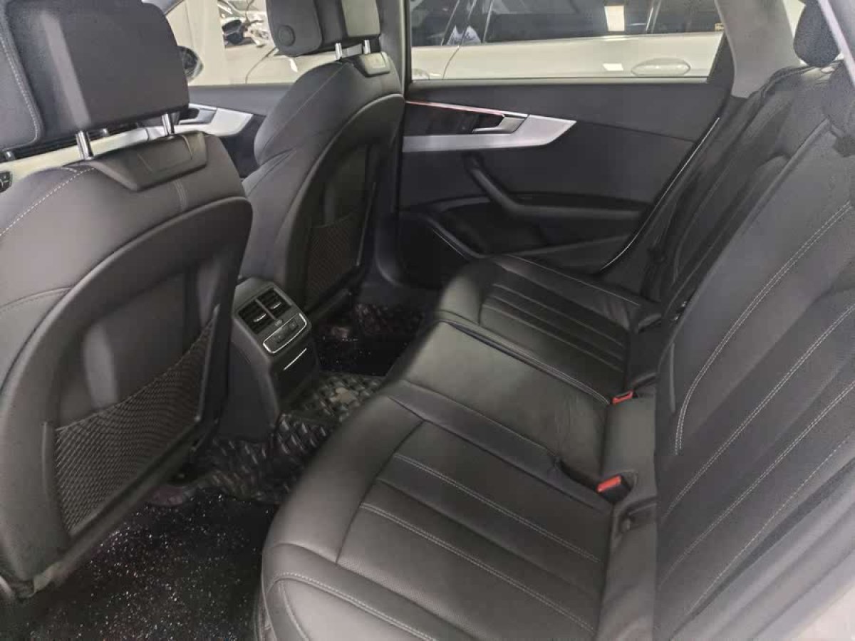 奧迪 奧迪A4L  2022款 40 TFSI 豪華動感型圖片