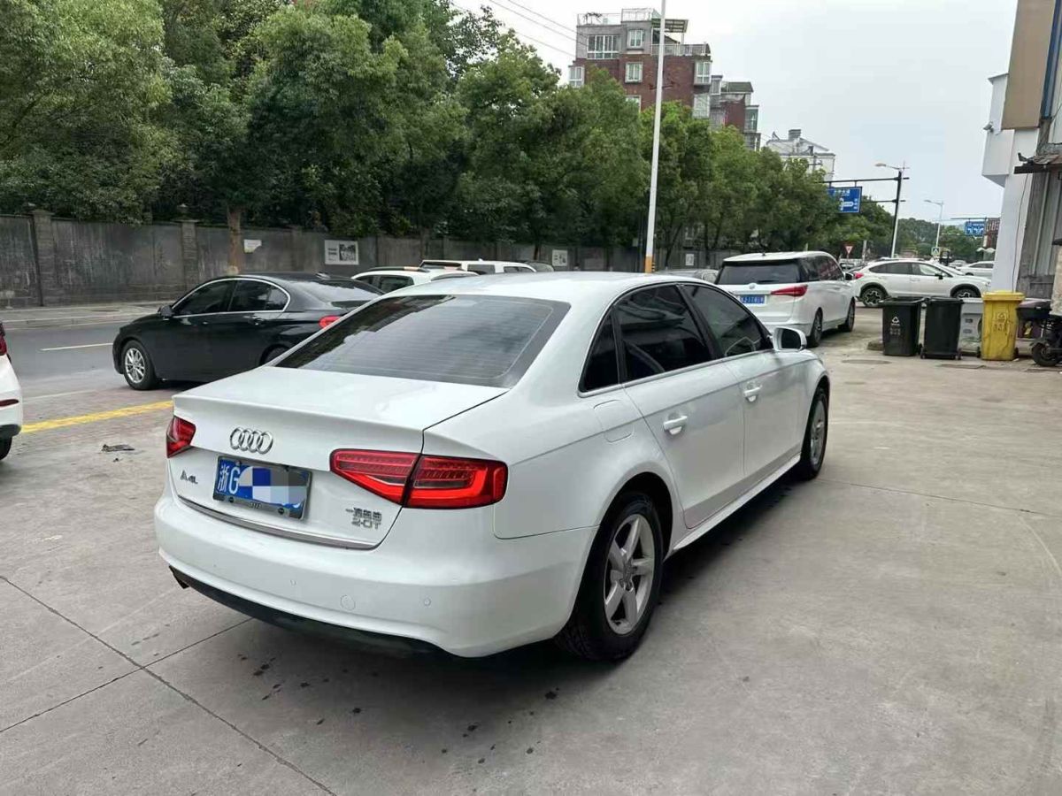奧迪 奧迪A4L  2013款 A4L 30TFSI 手動(dòng)舒適型圖片