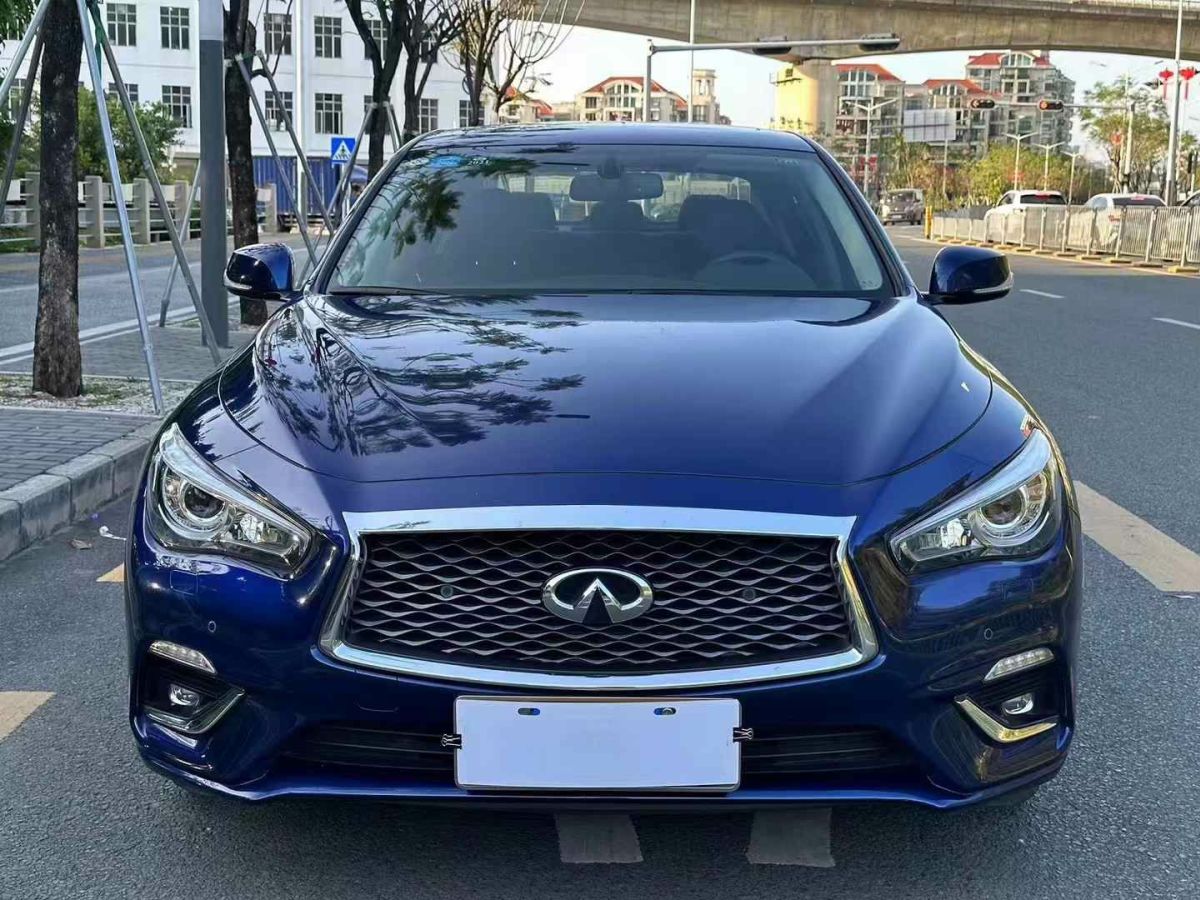 2019年1月英菲尼迪 Q70  2019款 Q70L 2.0T 奢華版