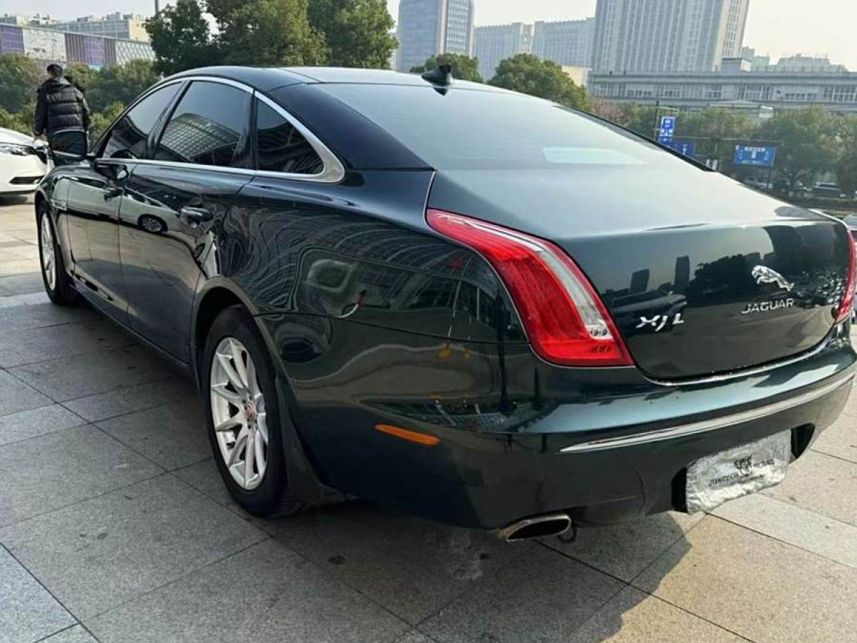 捷豹 XJ  2014款 XJL 2.0T 兩驅(qū)典雅商務(wù)版圖片