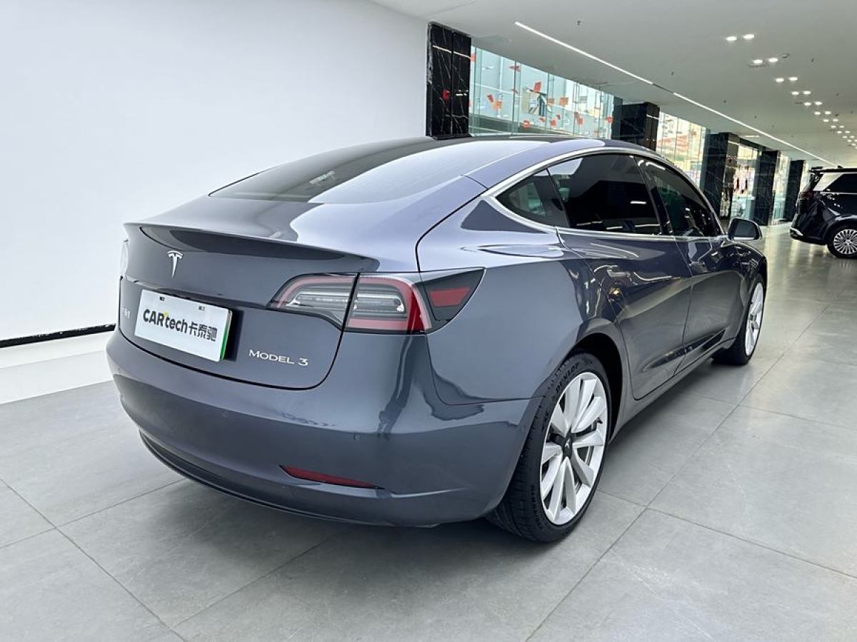 特斯拉 Model 3  2019款 標(biāo)準(zhǔn)續(xù)航后驅(qū)升級版圖片