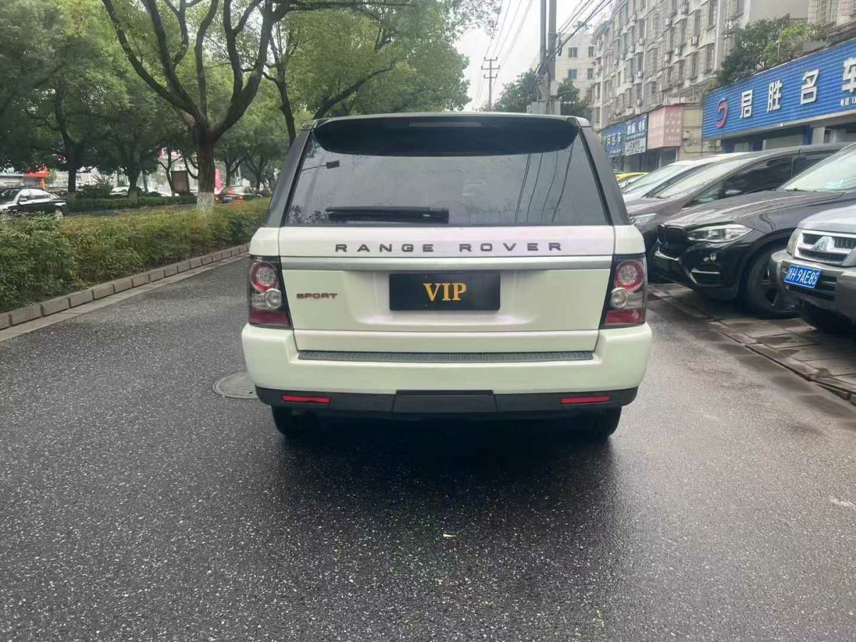 路虎 發(fā)現(xiàn)  2013款 4 3.0T SDV6 HSE 柴油版圖片