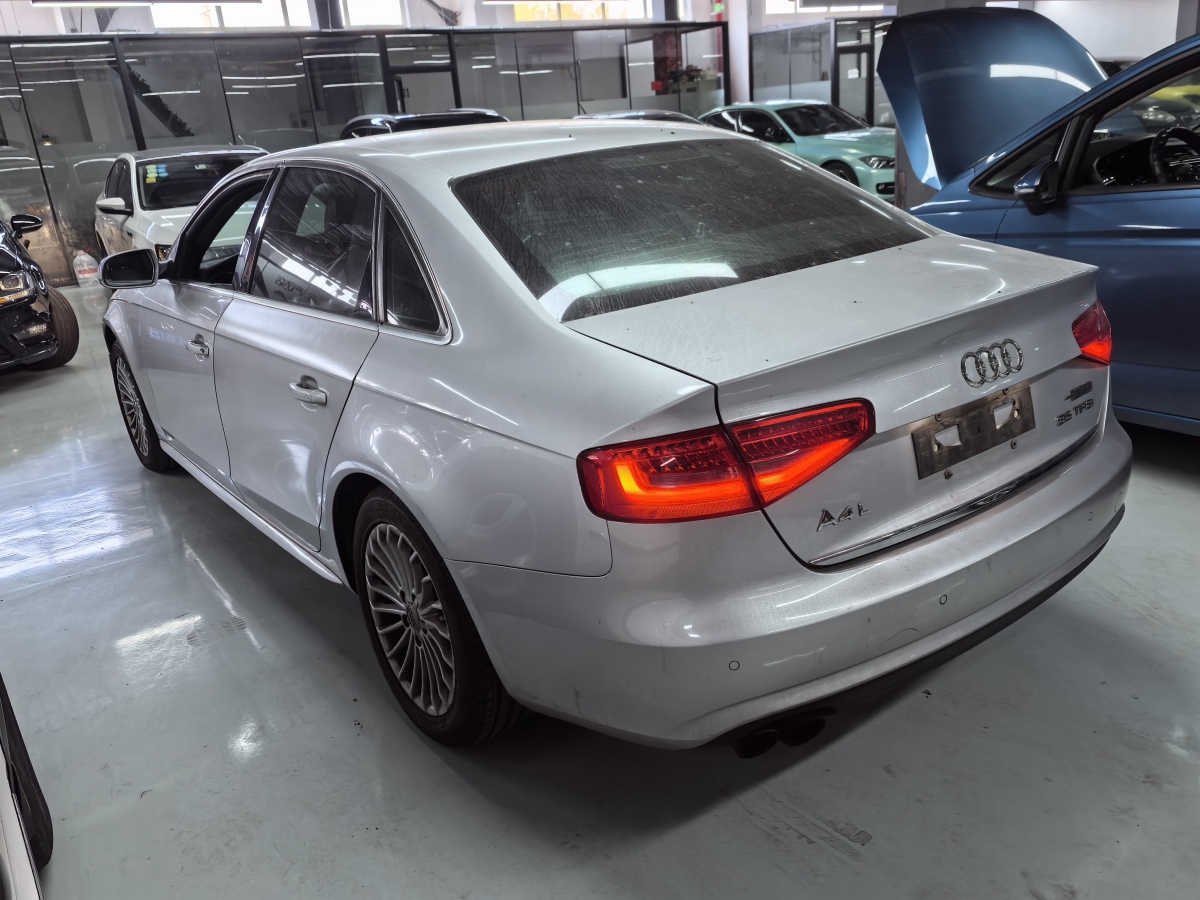 奧迪 奧迪A4L  2015款 35 TFSI 百萬紀(jì)念舒享版型圖片