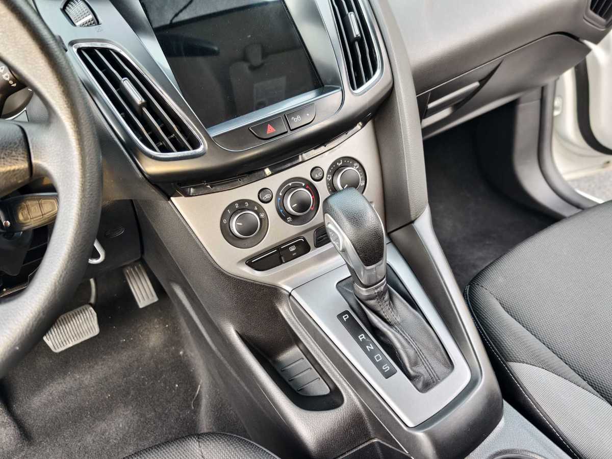 福特 福克斯  2012款 兩廂 1.6L 自動(dòng)舒適型圖片