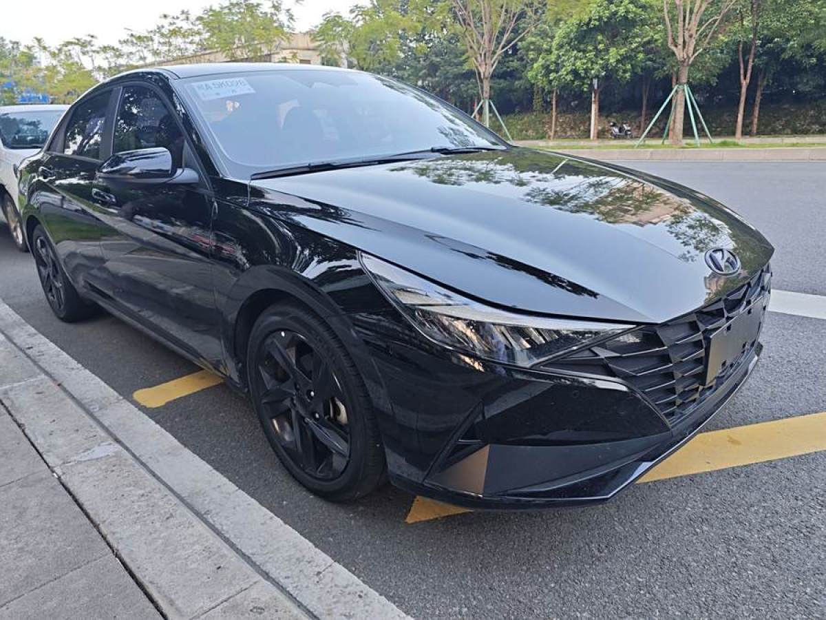 現(xiàn)代 伊蘭特  2022款 1.5L CVT LUX黑騎士限量版圖片