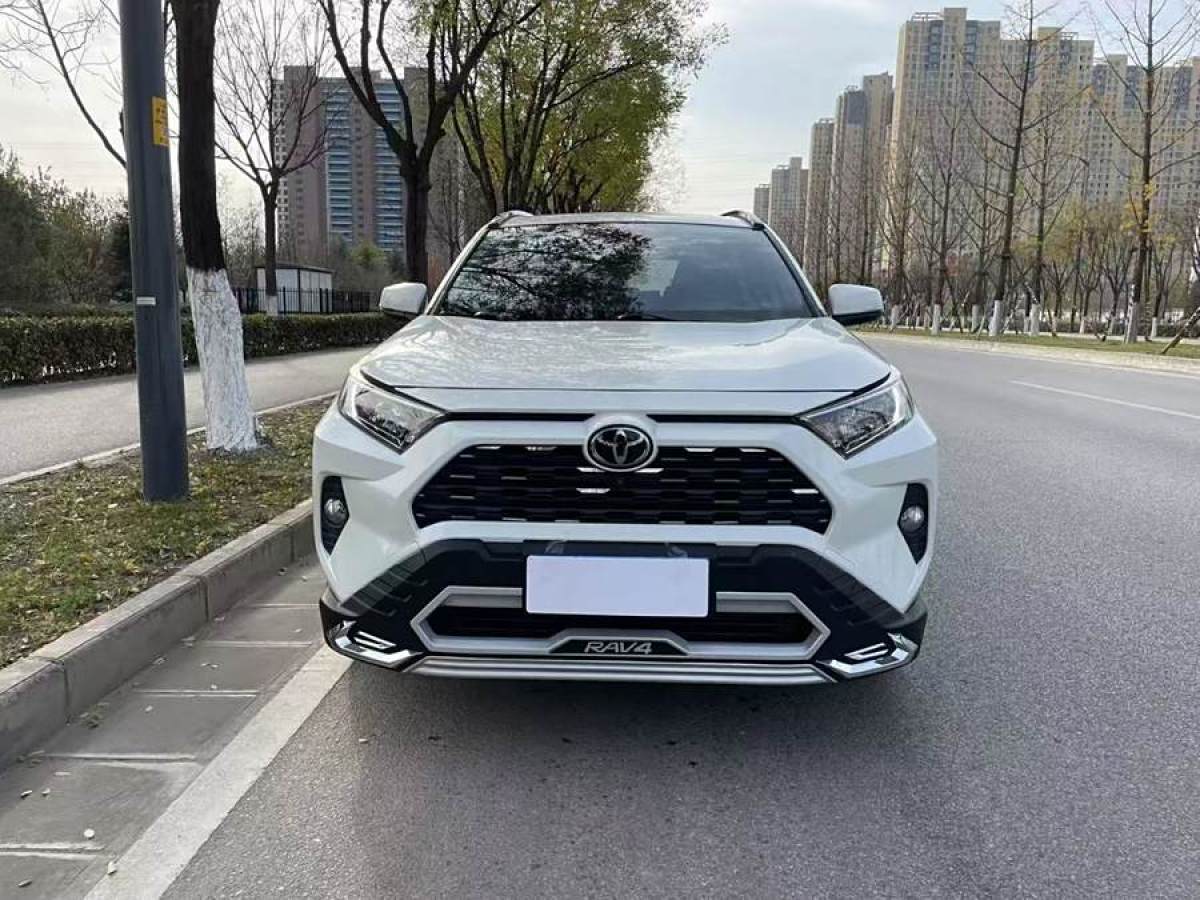 豐田 RAV4榮放  2022款 2.0L CVT兩驅(qū)風(fēng)尚版圖片