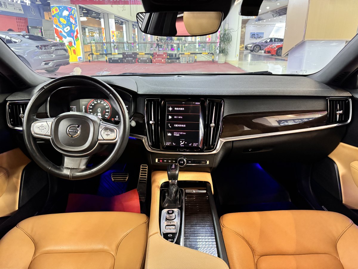 沃爾沃 S90  2018款 T4 智遠(yuǎn)版圖片