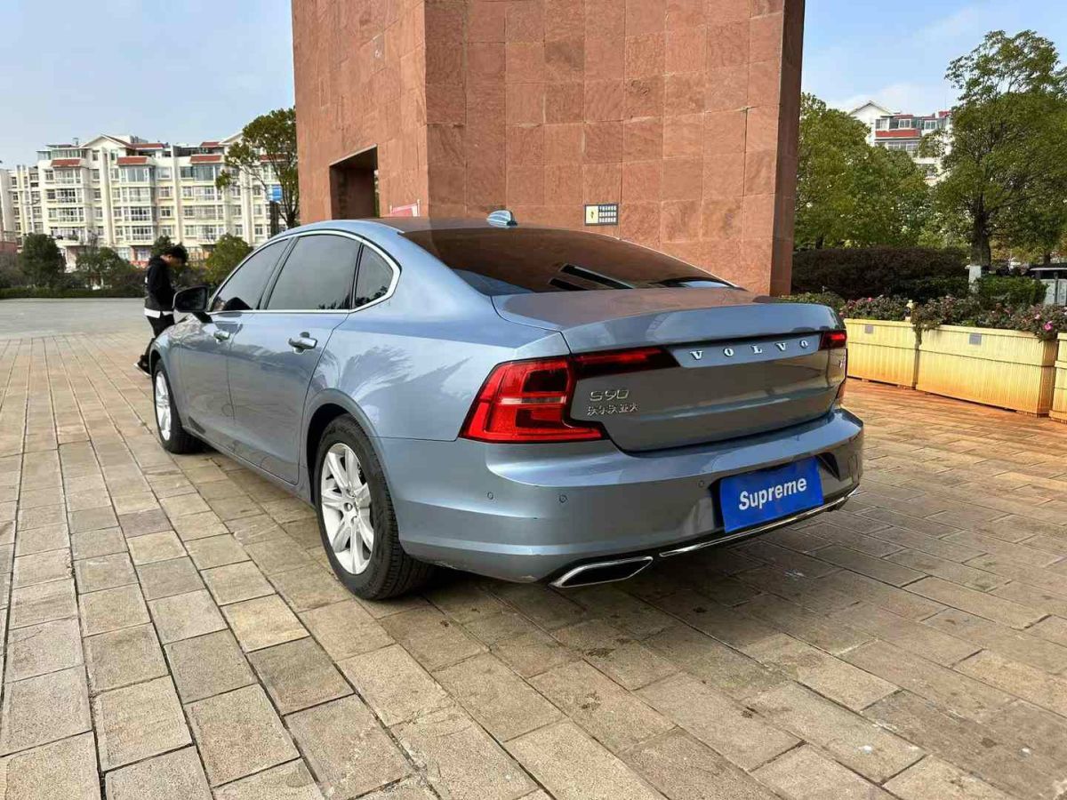 沃爾沃 S90  2018款 T4 智遠(yuǎn)版圖片