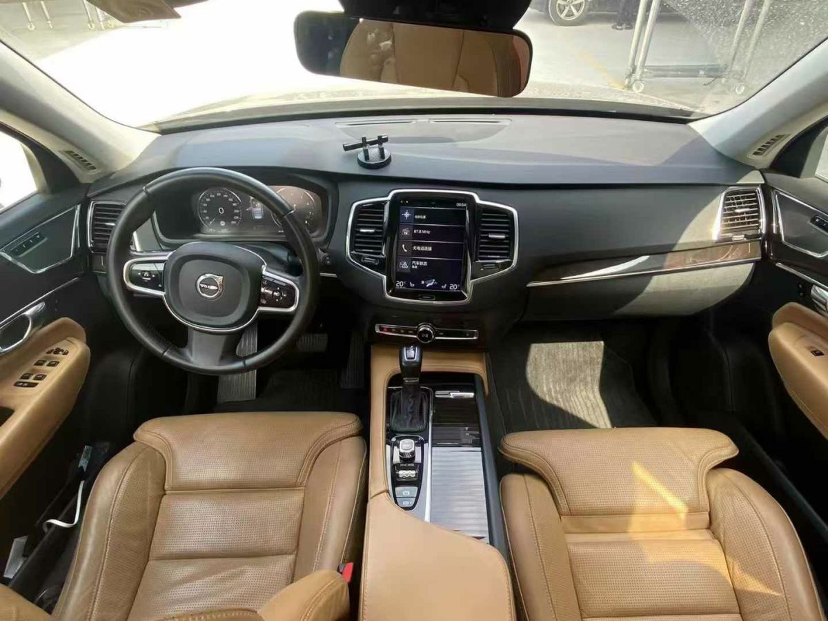 沃爾沃 XC90  2015款 T5 2.5T 行政版圖片