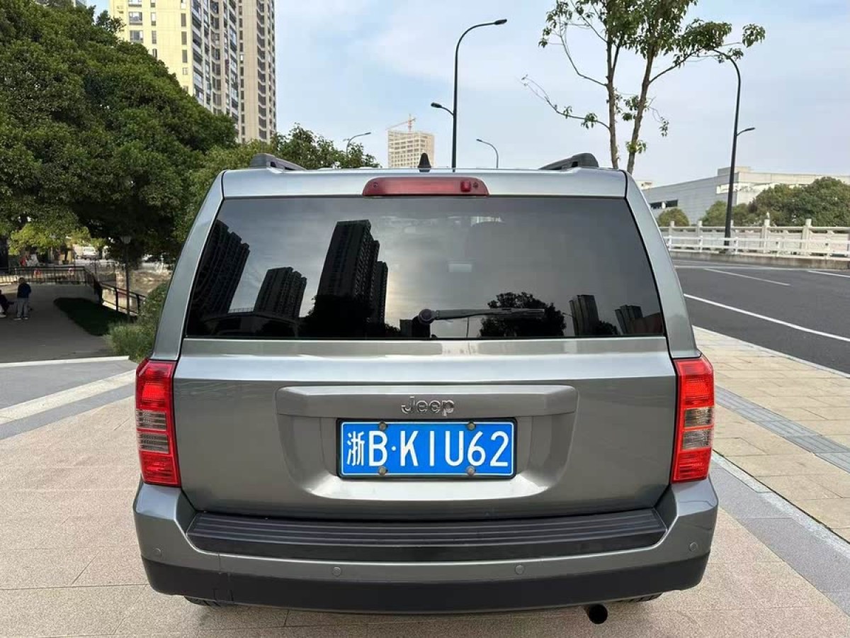 Jeep 自由客  2014款 2.4L 運動版圖片