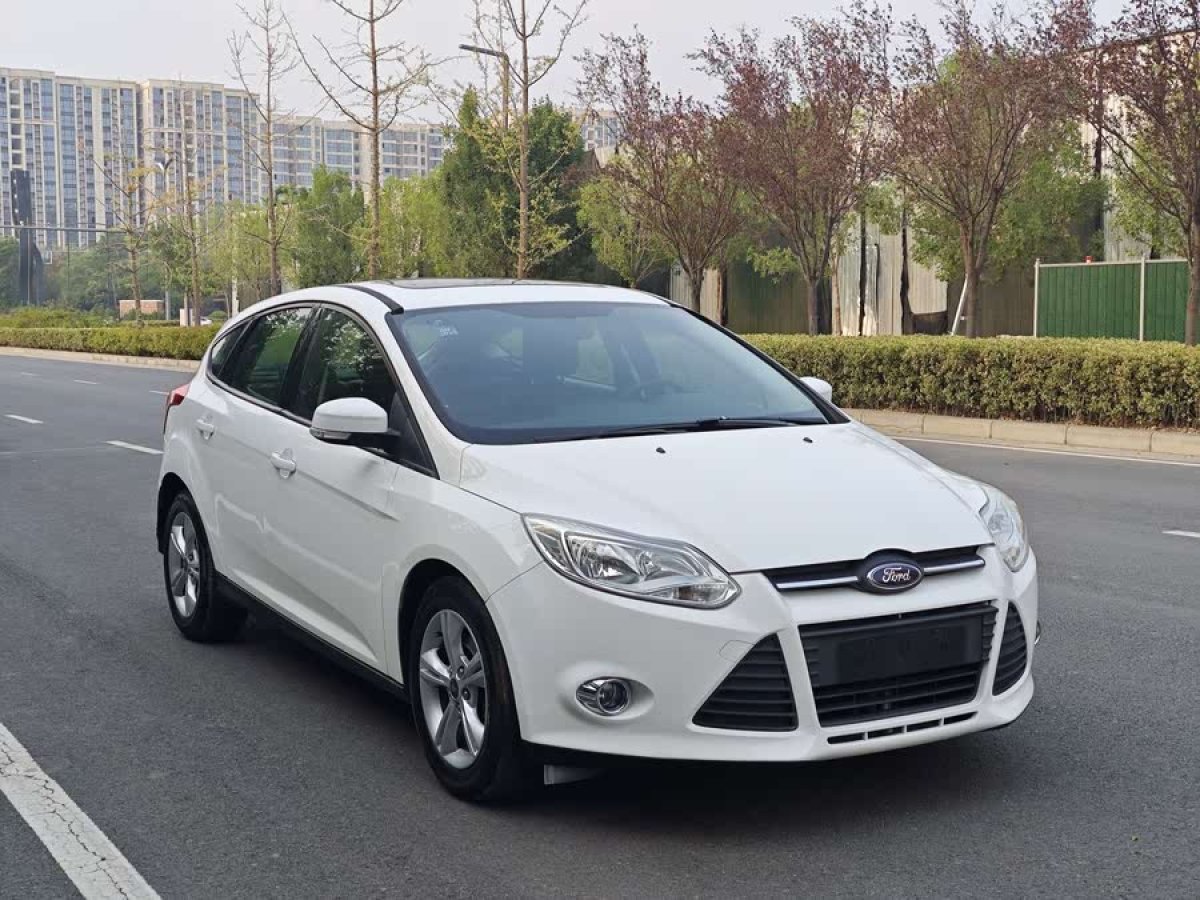 福特 ?？怂? 2012款 兩廂 1.6L 手動風尚型圖片