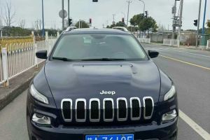 自由俠 Jeep 互聯(lián)大屏版 180T 自動動能版+