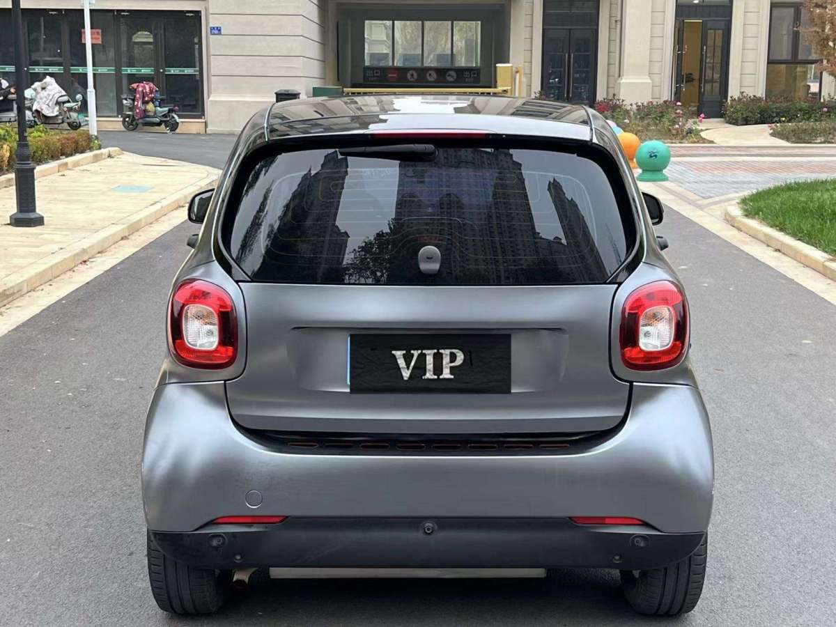 smart fortwo  2015款 1.0L 52千瓦硬頂激情版圖片