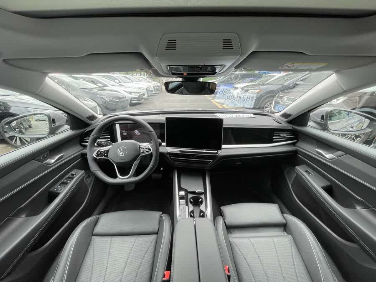 大眾 帕薩特  2025款 Pro 380TSI 龍運(yùn)版圖片