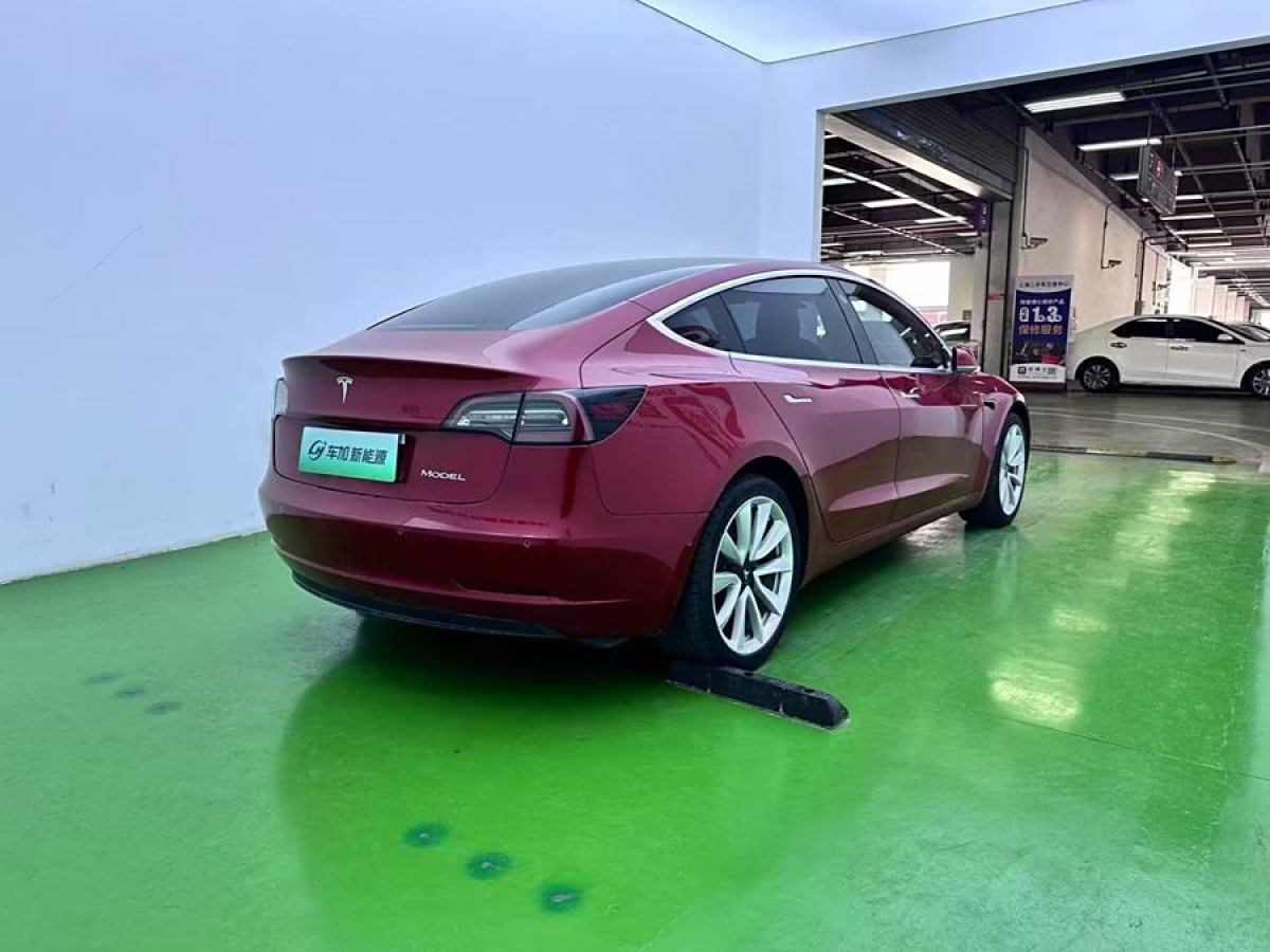 特斯拉 Model 3  2019款 標(biāo)準(zhǔn)續(xù)航后驅(qū)升級(jí)版圖片