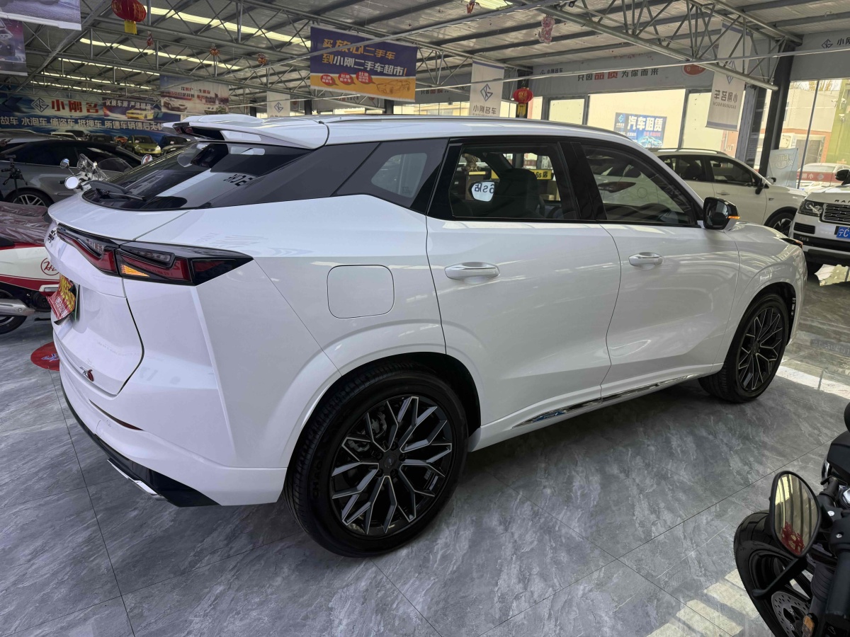 長(zhǎng)安歐尚 長(zhǎng)安歐尚Z6新能源  2023款 智電iDD 150KM旗艦PLUS智慧泊車版圖片