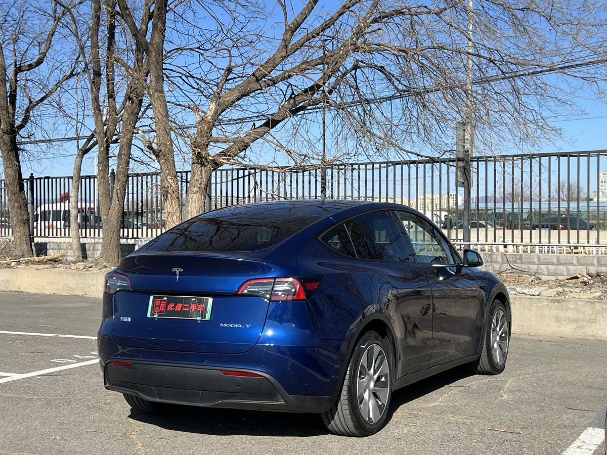 特斯拉 Model Y  2021款 長續(xù)航全輪驅(qū)動版 3D7圖片