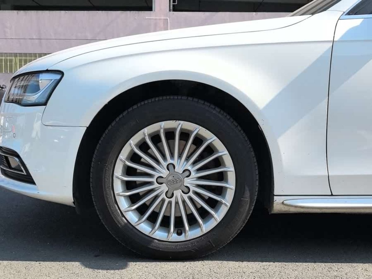 奧迪 奧迪A4L  2015款 35 TFSI 自動技術(shù)型圖片