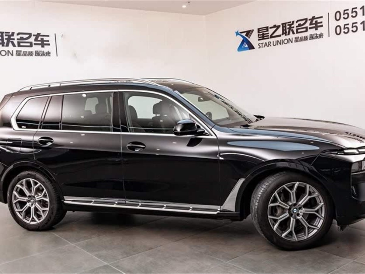 寶馬 寶馬X7  2023款 xDrive40i 領(lǐng)先型豪華套裝圖片