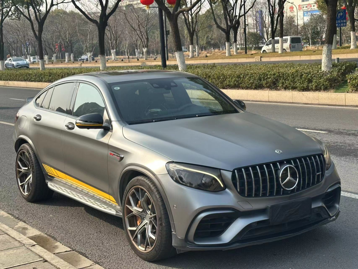 奔馳 奔馳GLC AMG AMG GLC 63S 4MATIC 轎跑SUV先型特別版圖片