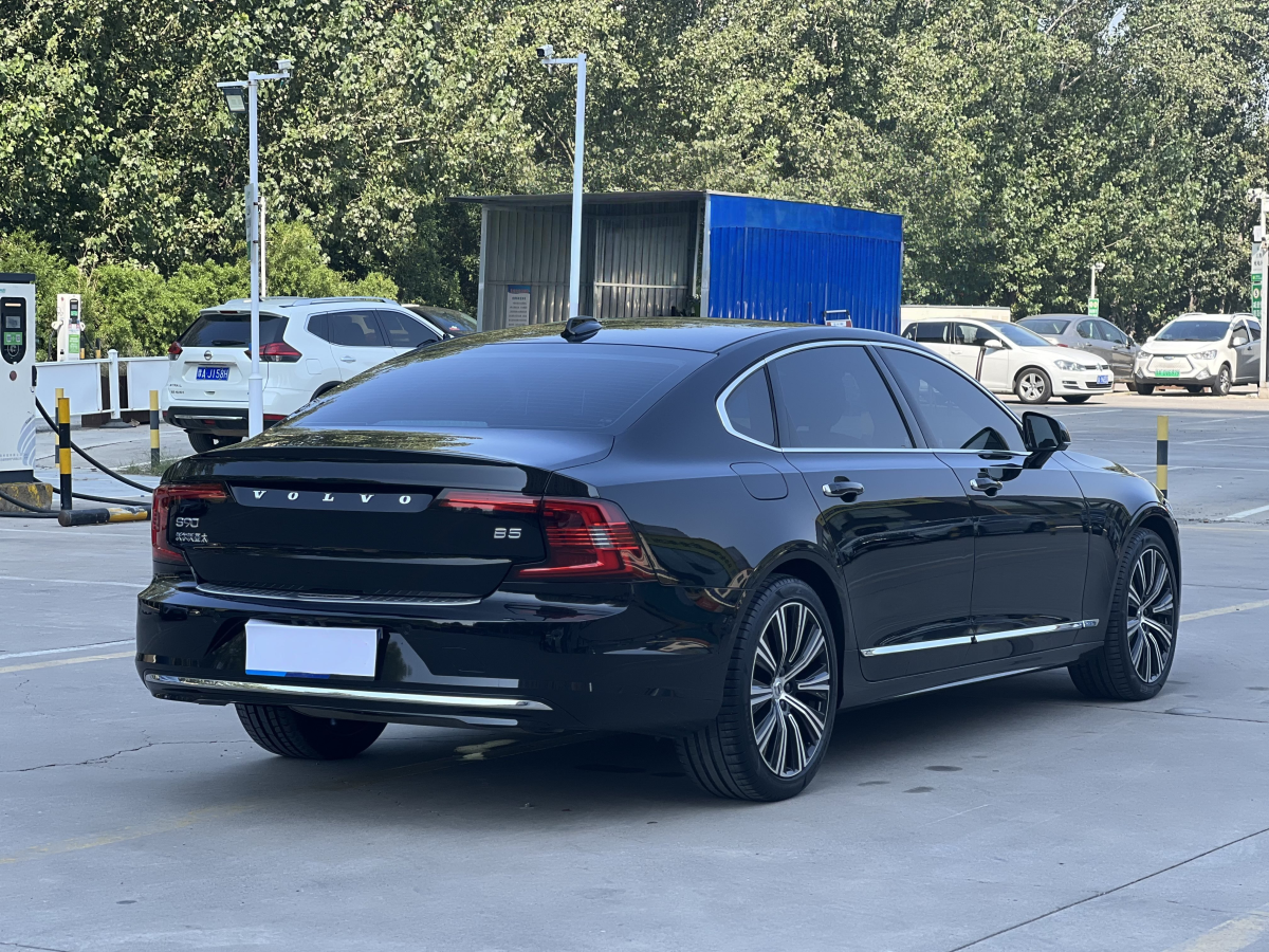 2022年10月沃爾沃 S90  2022款 B5 智遠(yuǎn)豪華版