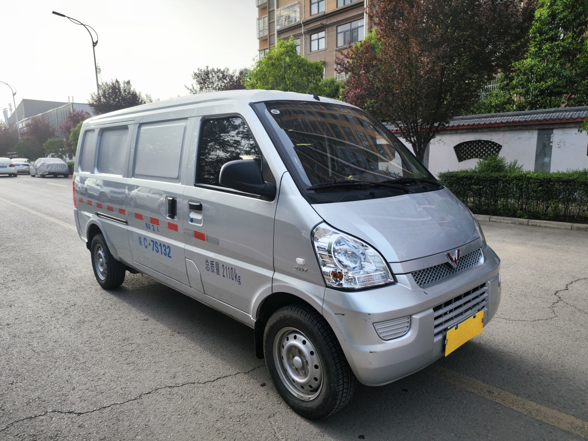 五菱 五菱榮光  2021款 1.5L加長(zhǎng)基本型封窗車2座L3C圖片