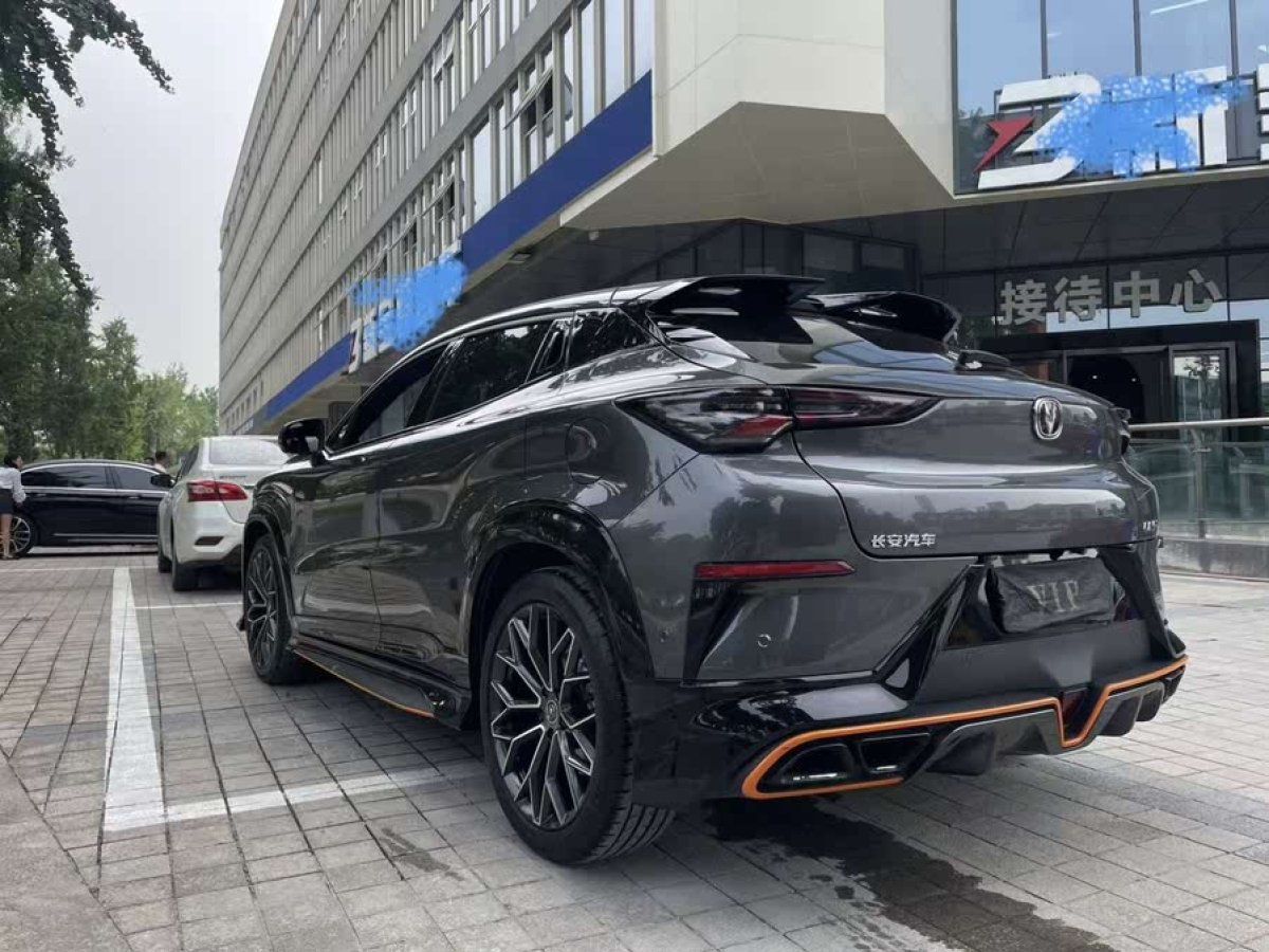 長(zhǎng)安 UNI-T  2023款 第二代 1.5T 尊享型圖片