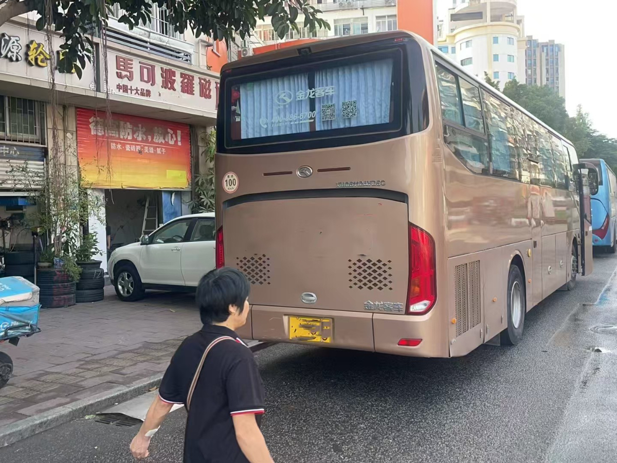 國五48座金龍氣囊旅游車圖片