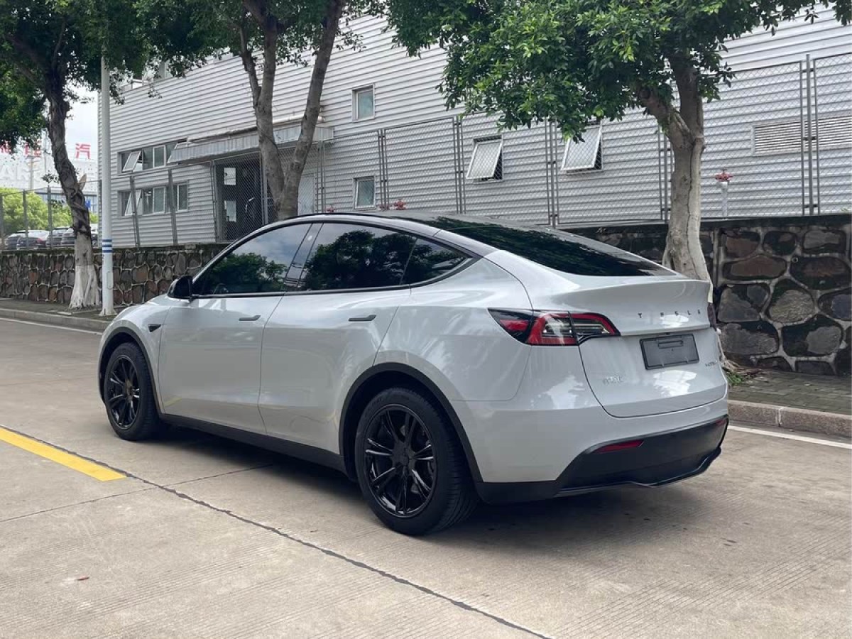 特斯拉 Model Y  2022款 改款 后輪驅(qū)動(dòng)版圖片