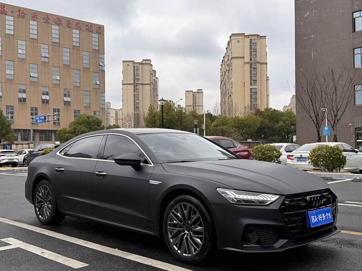 2023年12月奧迪 奧迪A7L  2024款 45TFSI S-line 筑夢(mèng)型 流晶套裝