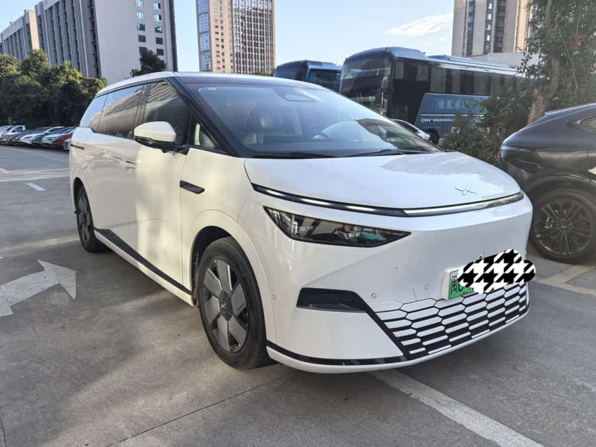 小鵬 小鵬X9  2024款 702超長續(xù)航Max圖片