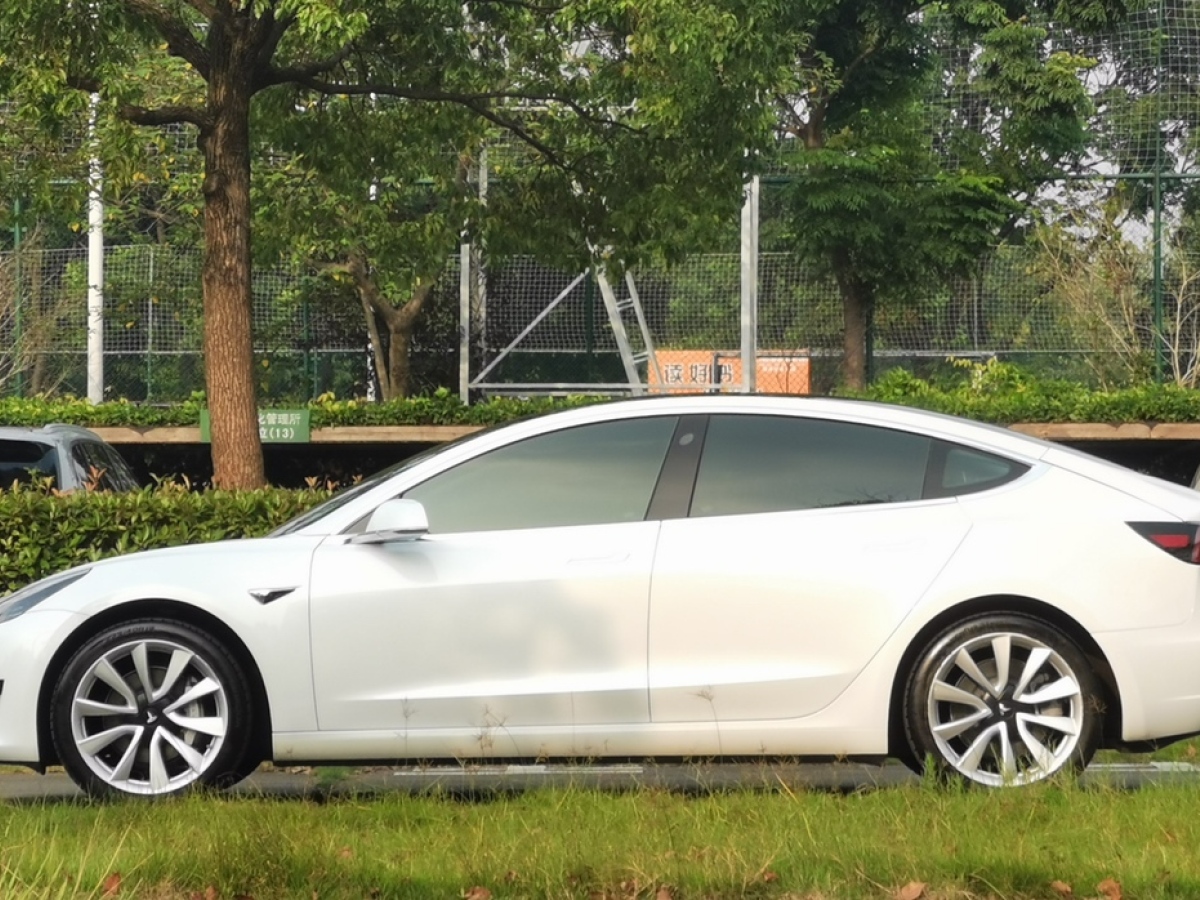 上海2020年05月特斯拉model32019款標準續航後驅升級版白色自動檔