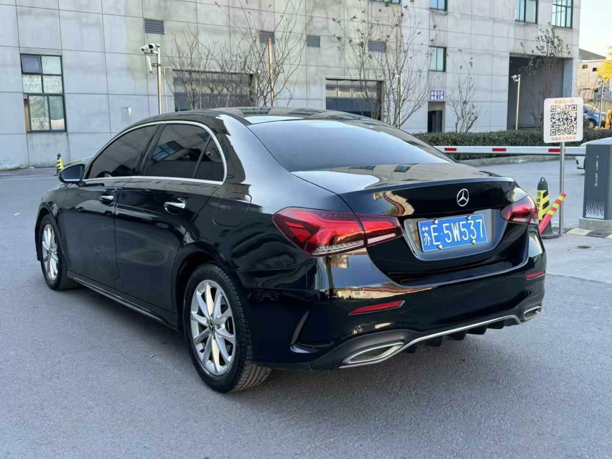 奔馳 奔馳GLE  2019款 GLE 400 4MATIC 臻藏版(特殊配置)圖片