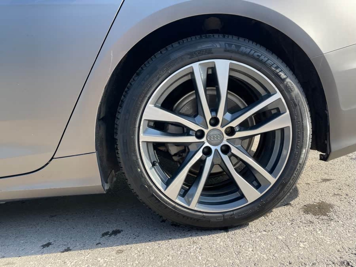 奧迪 奧迪A6L  2019款 40 TFSI 豪華動(dòng)感型圖片