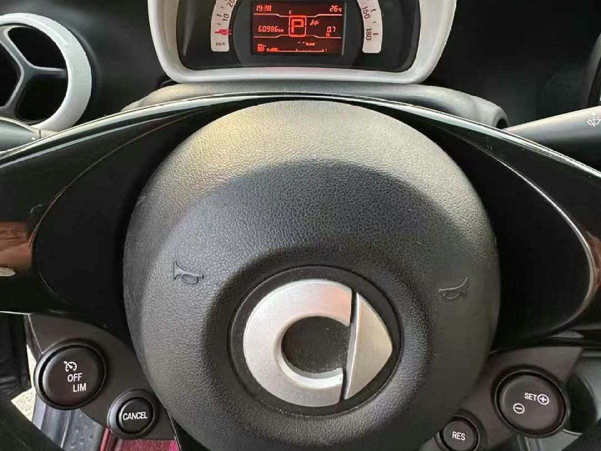 smart forfour  2016款 0.9T 66千瓦先鋒版圖片