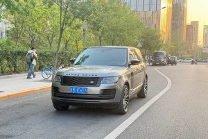 攬勝 路虎 3.0 V6 SC Vogue 傳世加長版