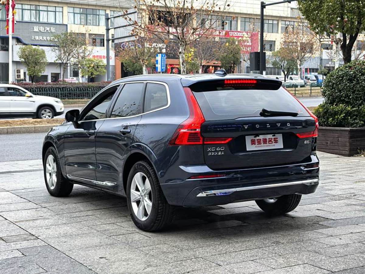 沃爾沃 XC60  2022款 B5 四驅(qū)智逸運(yùn)動(dòng)版圖片