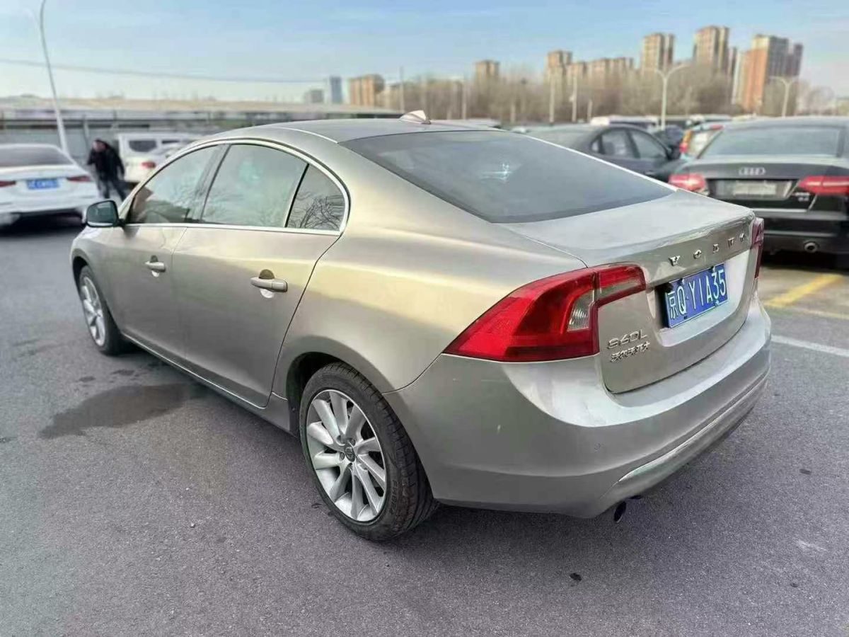 沃爾沃 S60  2014款 2.0T T5 個性運(yùn)動版(改款)圖片