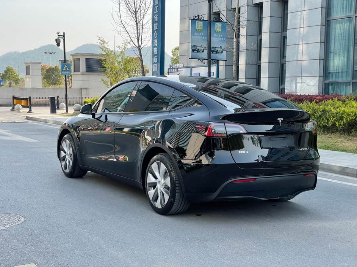 特斯拉 Model Y  2022款 改款 后輪驅(qū)動(dòng)版圖片