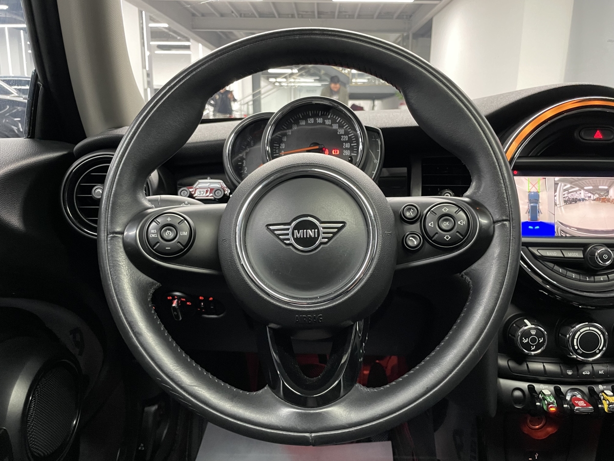 2019年4月MINI COUNTRYMAN  2018款 1.5T COOPER 經(jīng)典派