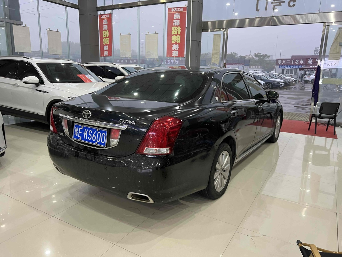 豐田 皇冠  2011款 2.5L Royal 真皮天窗特別版圖片