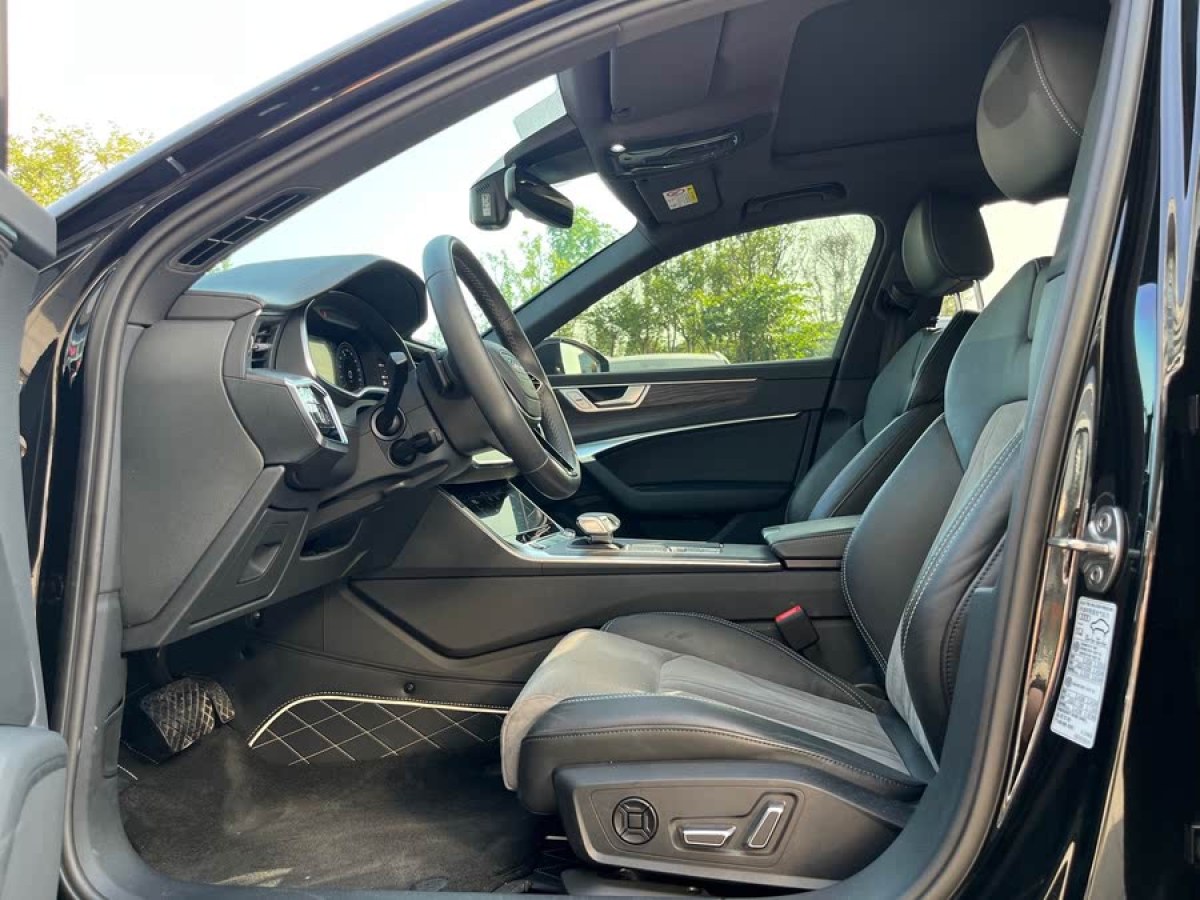 奧迪 奧迪A6L  2023款 改款 45 TFSI quattro 臻選致雅型圖片